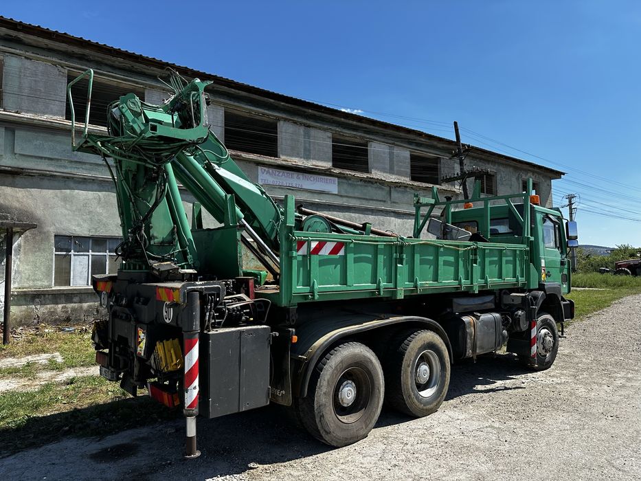 Camion Man 6x6 cu macara