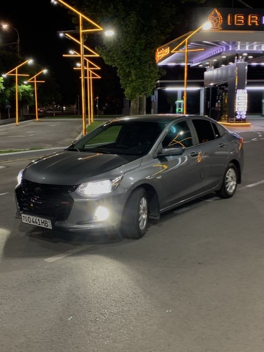 Onix sotiladi.
