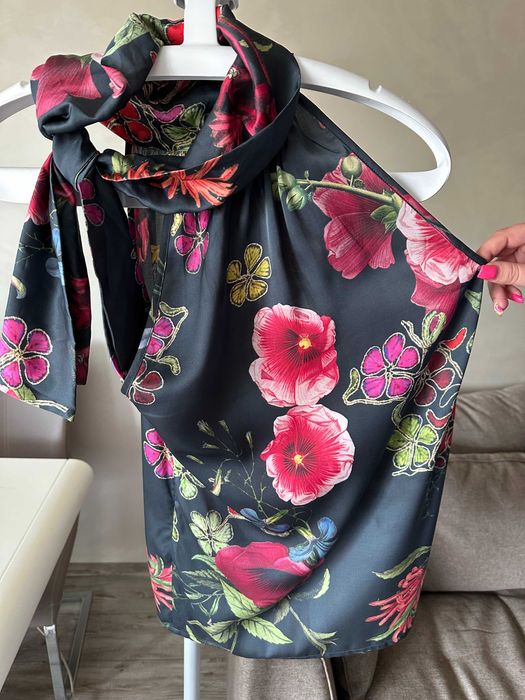 Дамски топ GUESS by MARCIANO