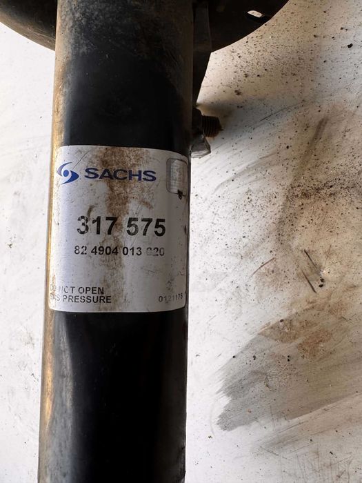 Set suspensie Vw passat b6 combi aproape noua Telescoape arcuri