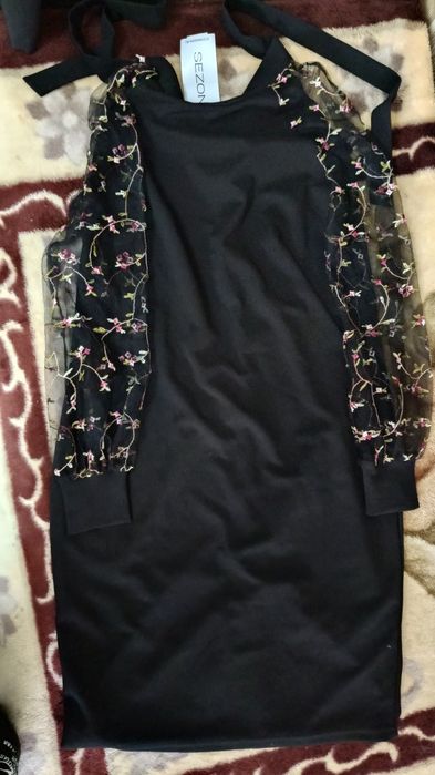 Продам новый платья