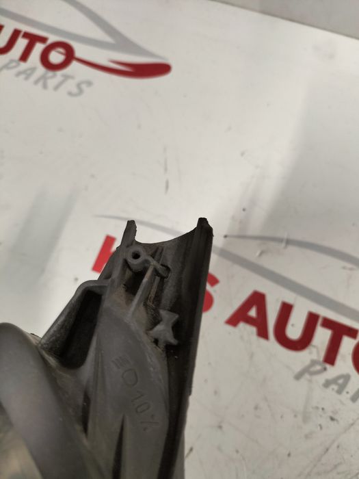 Десен фар Peugeot 207 / Пежо 207 2007г.