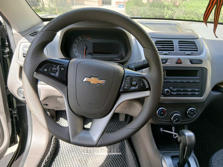 продаю свое авто