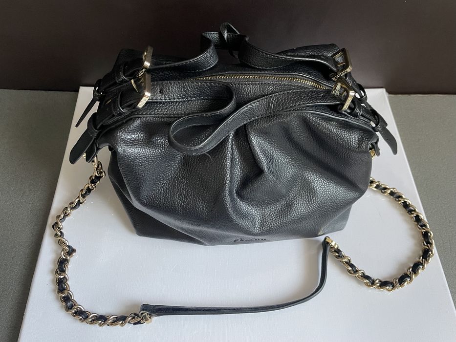 Дамска чанта Pollini – естествена кожа, черна