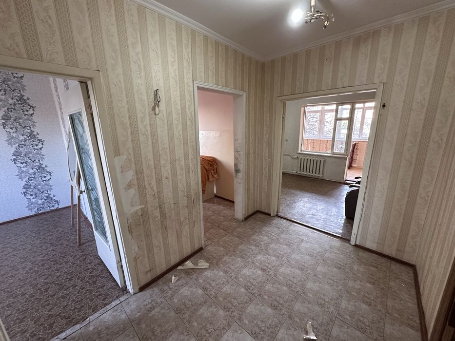 Феруза Продается квартира 2/3/4 балкон 2х6 77-Серия