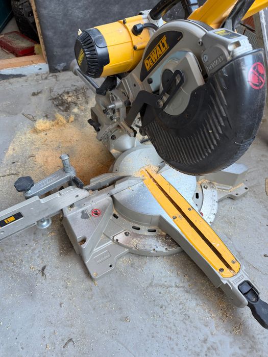 Dewalt DW717XPS-LX 1675W Циркуляр пендула на 110v