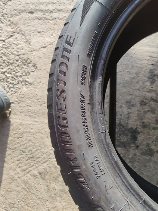 1 anvelopa 225 50 17