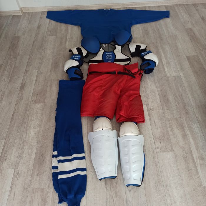 Хоккейная форма.