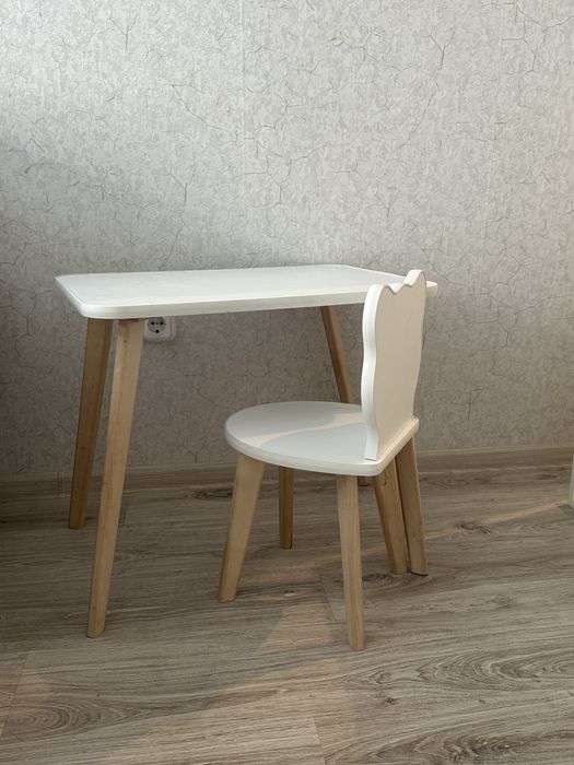 Детский столик и стульчик