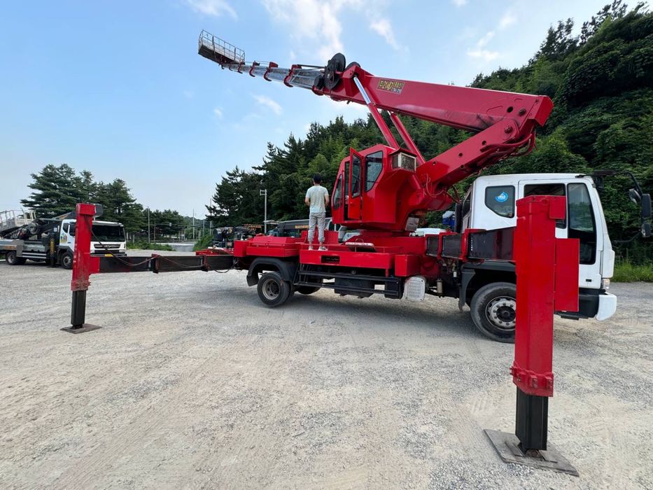 (Avtovishka hizmati) Автовышка услуга 28 м 30м 32 м 45 м 52 -65 метров