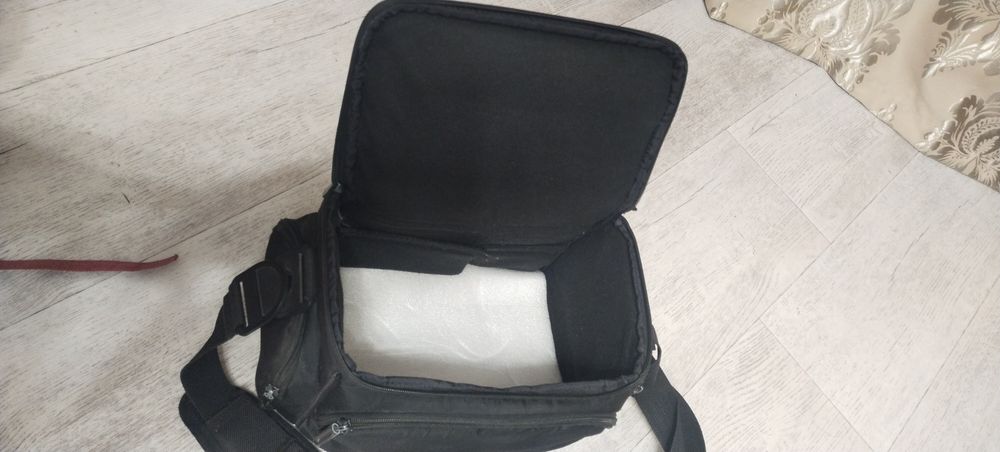 Продам сумку для фотоаппарата