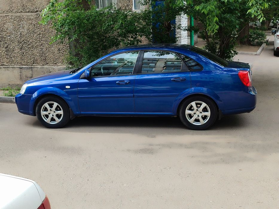 Шевролет Лачетти 2007 год
