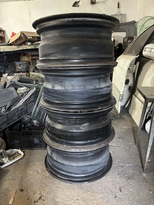 Продам комплект железок Ауди R16