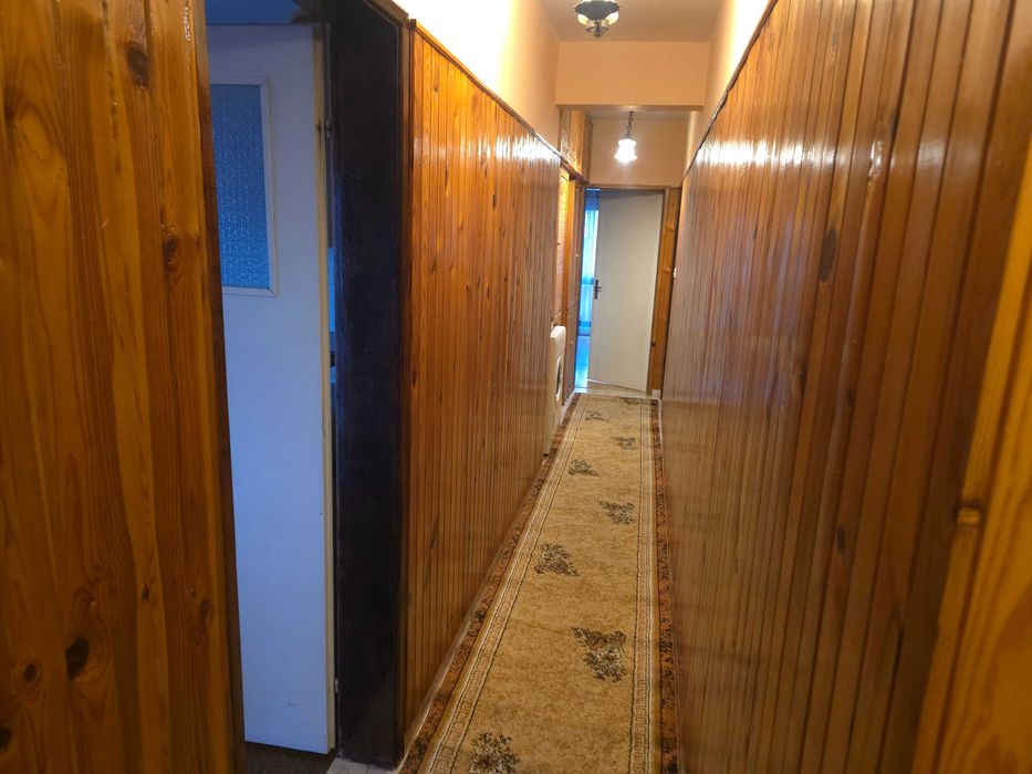 Дава се под наем Тристаен апартамент в Плевен, Идеален център - 120 кв.м за 598.23 € - Снимка #12