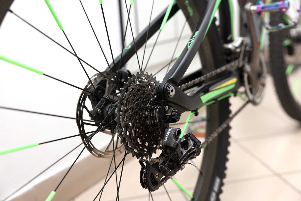 Bicicleta Scott carbon, usoara, custom made On Trails 27,5'' Marima L