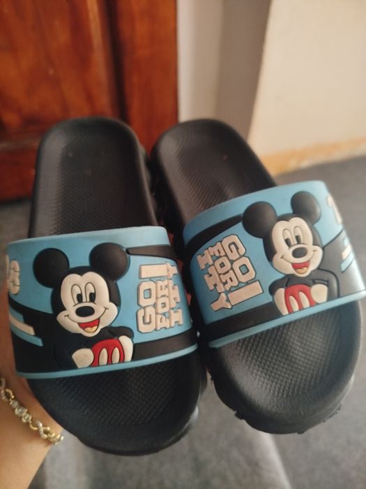 Ойок кийимла сотилади енгисиям бор