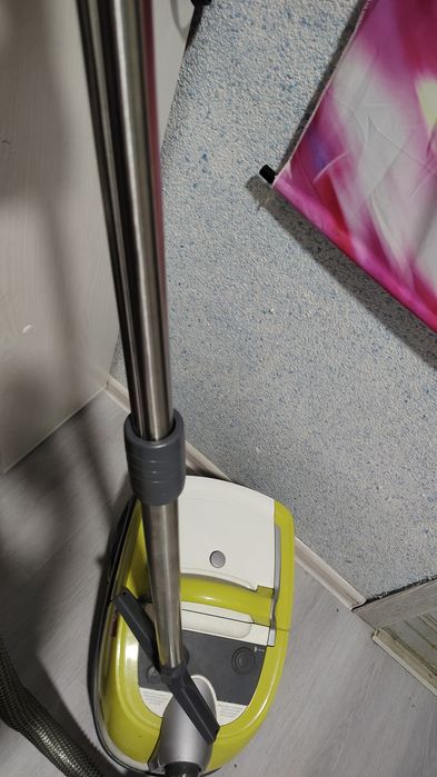 Пылесос моющий. Рабочий