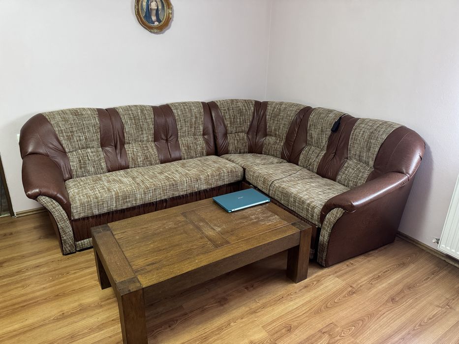 Vand canapea si masuta