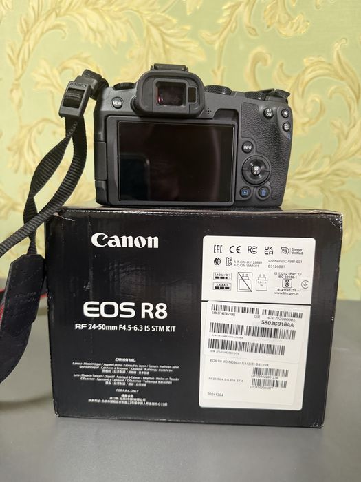 Canon eos r8 body