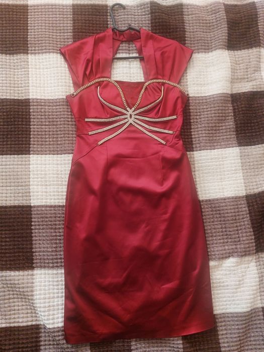 Платья нарядные 46размер