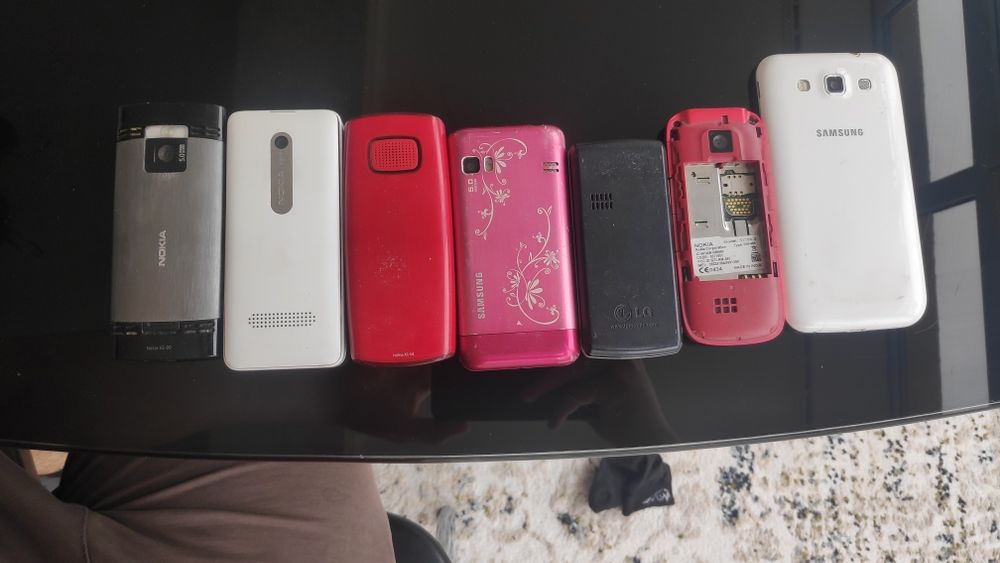 Продам лот телефонов