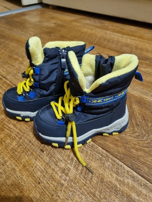 Продам детские зимние сапожки  22 размер
