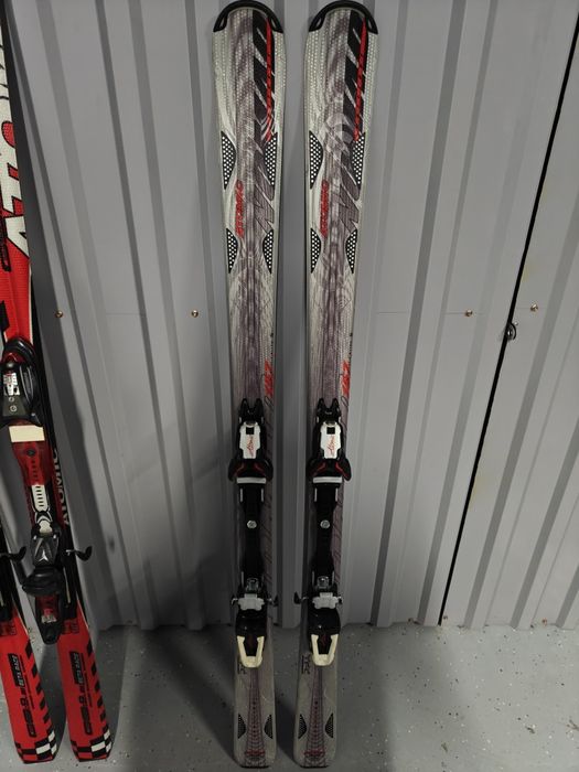 Продам лыжи Atomic  2 комплекта