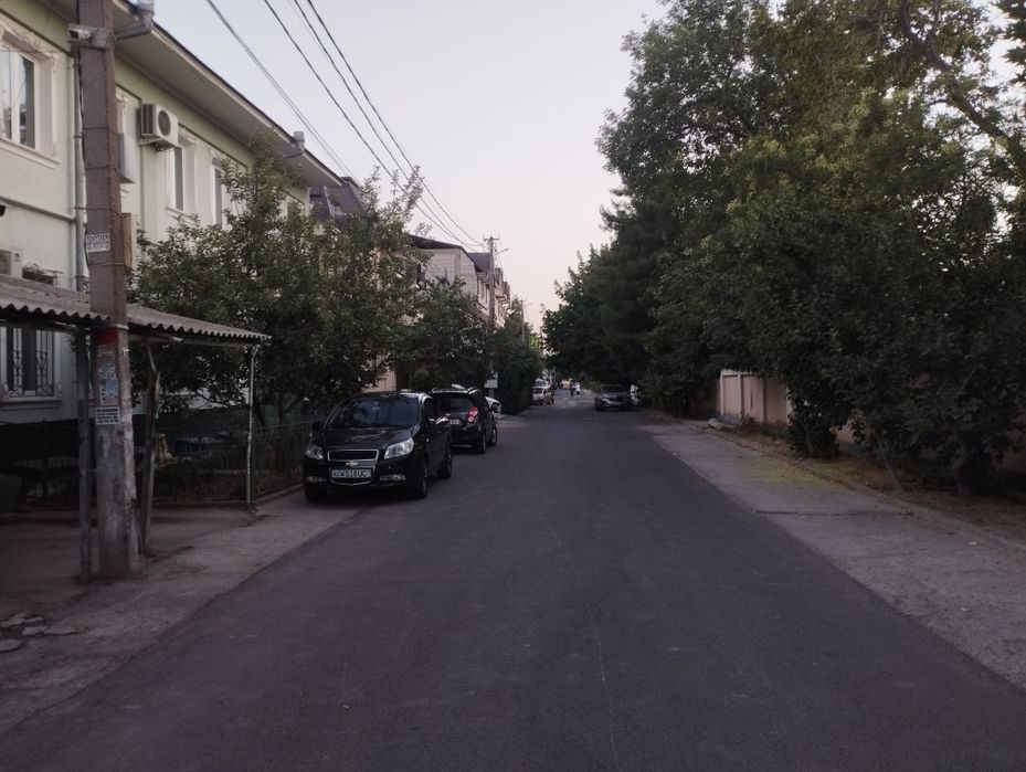 Продается 2 дома на Яккасарайском  районе  ( брадский могилы )