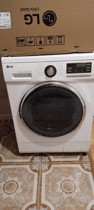 Продаем стиральную машину LG