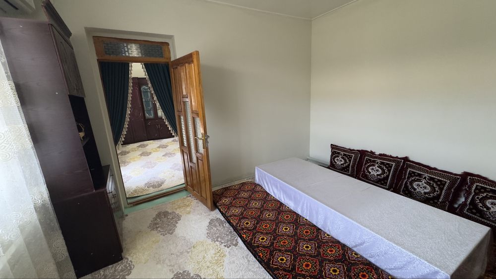 Продаётся дом, в центре города.