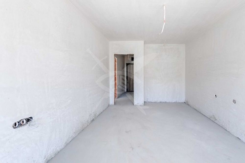 Продава се Двустаен апартамент в София, Витоша - 85 кв.м за 1989 €/кв.м - Снимка #2