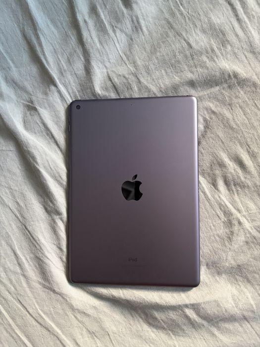 Apple iPad 10.2 9th Gen 256GB Wi-Fi Space Gray + Apple Pencil 1