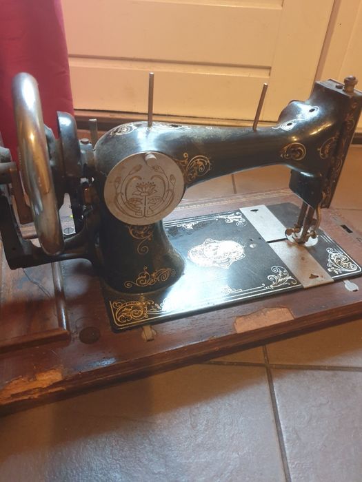 Masina de cusut singer