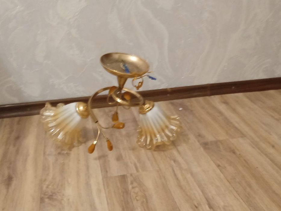 Продам люстру б/у 5 тыс