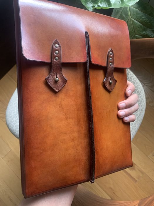 Кожен Калъф за лаптоп/ ipad.