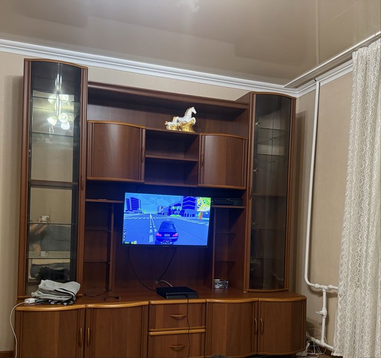 Стенка в гостиную