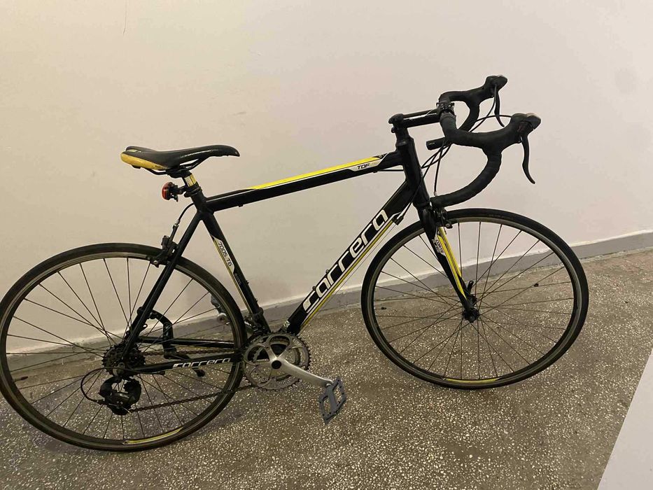 Bicicletă cursieră Carrera – complet renovată, stare foarte bună!