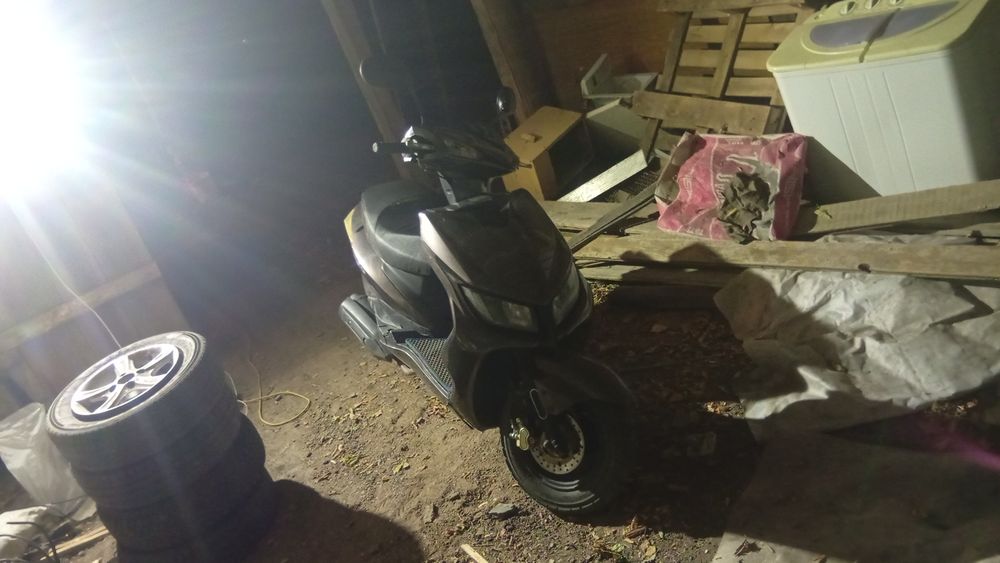 Продам скутер м8