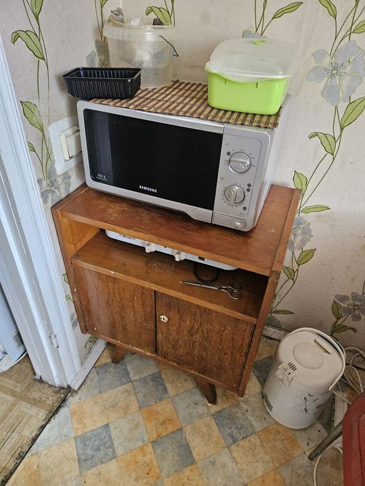 Дарю диван и 2 кресла