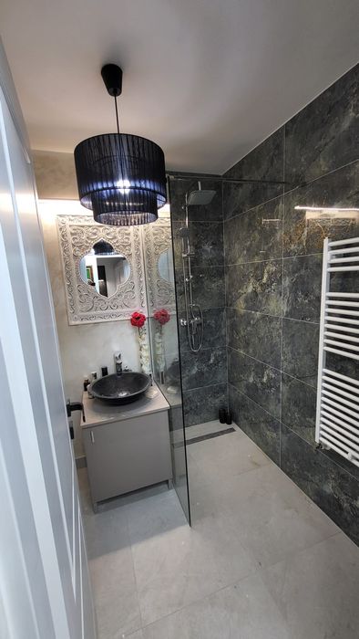 Vand apartament 3 camere
