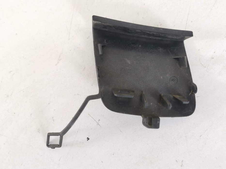 Капак За Теглене На Предна Броня Мерцедес-Бенц ЦЛА-Клас / Mercedes-Ben