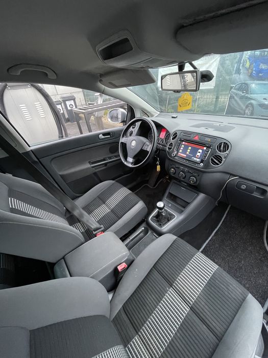 Vand VW Golf 5 Plus Cu carte service si km reali Germania