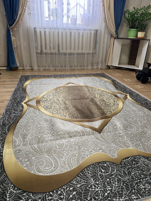 Ковер  новый 200/300