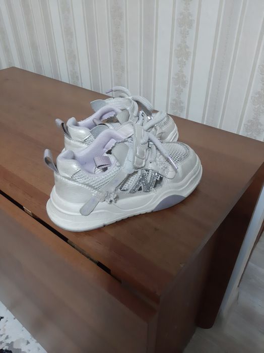 Продам обувь летнюю на девочку