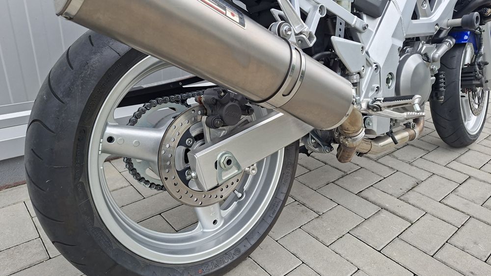 Suzuki SV650S an 2003 Yoshimura
