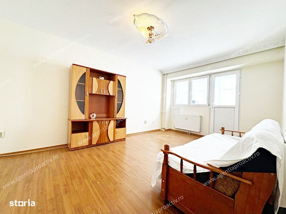 Apartament cu 2 camere decomandat, in cartierul Micro 21, la etajul 6 — fotografia 1