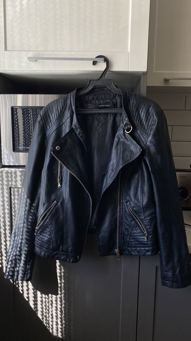 продаю куртки НЕДОРОГО