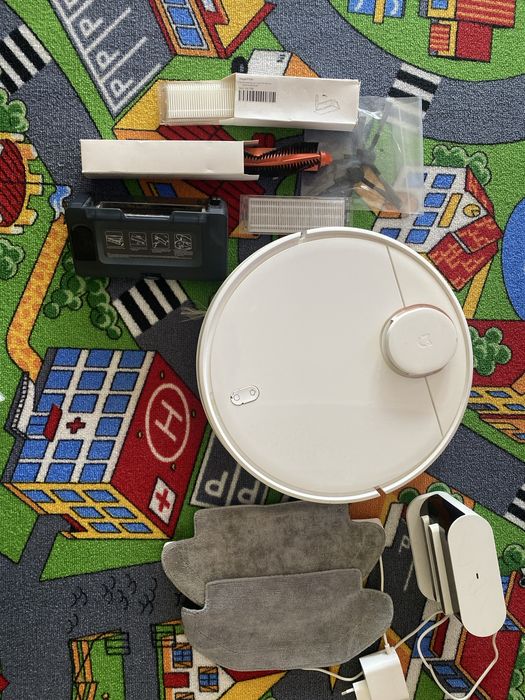Robot aspirator XIAOMI (functional - defect navigatie)