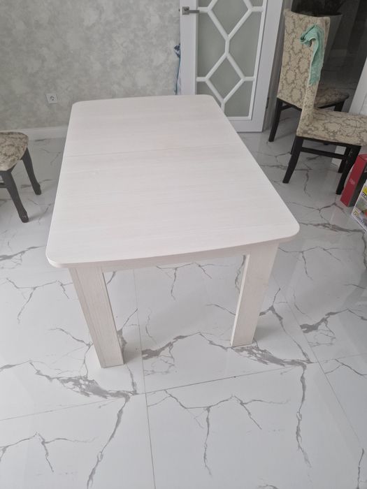 Продам кухонный стол