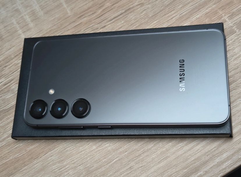 Samsung galaxy S24 256gb